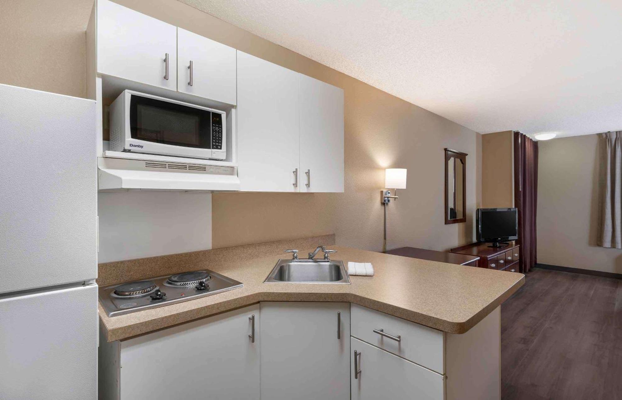 Extended Stay America Suites - Portland - Beaverton Hillsboro - Eider Ct Eksteriør billede